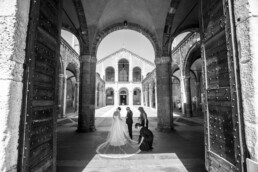 Matrimonio, sposi, marito e moglie, bomboniere, cerimonia, ricevimento, abito, confettata, anelli, promesse, bouquet, taglio torta, brindisi, damigelle, invitati, bacio, ballo, festa nuziale, wedding