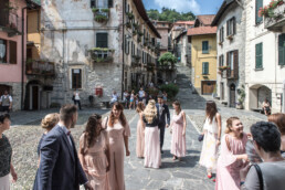 Matrimonio, sposi, marito e moglie, bomboniere, cerimonia, ricevimento, abito, confettata, anelli, promesse, bouquet, taglio torta, brindisi, damigelle, invitati, bacio, ballo, festa nuziale, wedding