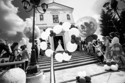 Matrimonio, sposi, marito e moglie, bomboniere, cerimonia, ricevimento, abito, confettata, anelli, promesse, bouquet, taglio torta, brindisi, damigelle, invitati, bacio, ballo, festa nuziale, wedding