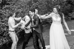 Matrimonio, sposi, marito e moglie, bomboniere, cerimonia, ricevimento, abito, confettata, anelli, promesse, bouquet, taglio torta, brindisi, damigelle, invitati, bacio, ballo, festa nuziale, wedding