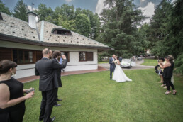 Matrimonio, sposi, marito e moglie, bomboniere, cerimonia, ricevimento, abito, confettata, anelli, promesse, bouquet, taglio torta, brindisi, damigelle, invitati, bacio, ballo, festa nuziale, wedding