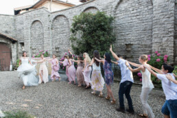 Matrimonio, sposi, marito e moglie, bomboniere, cerimonia, ricevimento, abito, confettata, anelli, promesse, bouquet, taglio torta, brindisi, damigelle, invitati, bacio, ballo, festa nuziale, wedding