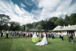 Matrimonio, sposi, marito e moglie, bomboniere, cerimonia, ricevimento, abito, confettata, anelli, promesse, bouquet, taglio torta, brindisi, damigelle, invitati, bacio, ballo, festa nuziale, wedding