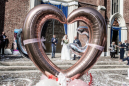 Matrimonio, sposi, marito e moglie, bomboniere, cerimonia, ricevimento, abito, confettata, anelli, promesse, bouquet, taglio torta, brindisi, damigelle, invitati, bacio, ballo, festa nuziale, wedding