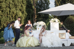 Matrimonio, sposi, marito e moglie, bomboniere, cerimonia, ricevimento, abito, confettata, anelli, promesse, bouquet, taglio torta, brindisi, damigelle, invitati, bacio, ballo, festa nuziale, fotografo, wedding