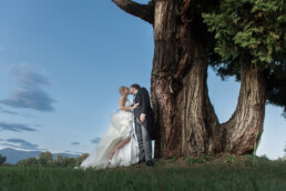 Matrimonio, sposi, marito e moglie, bomboniere, cerimonia, ricevimento, abito, confettata, anelli, promesse, bouquet, taglio torta, brindisi, damigelle, invitati, bacio, ballo, festa nuziale, fotografo, wedding