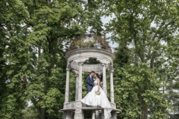 Matrimonio, sposi, marito e moglie, bomboniere, cerimonia, ricevimento, abito, confettata, anelli, promesse, bouquet, taglio torta, brindisi, damigelle, invitati, bacio, ballo, festa nuziale, fotografo, wedding