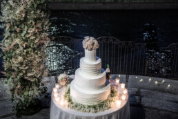 Matrimonio, sposi, marito e moglie, bomboniere, cerimonia, ricevimento, abito, confettata, anelli, promesse, bouquet, taglio torta, brindisi, damigelle, invitati, bacio, ballo, festa nuziale, fotografo, wedding