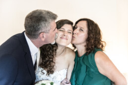 Matrimonio, sposi, marito e moglie, bomboniere, cerimonia, ricevimento, abito, confettata, anelli, promesse, bouquet, taglio torta, brindisi, damigelle, invitati, bacio, ballo, festa nuziale, wedding