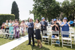 Matrimonio, sposi, marito e moglie, bomboniere, cerimonia, ricevimento, abito, confettata, anelli, promesse, bouquet, taglio torta, brindisi, damigelle, invitati, bacio, ballo, festa nuziale, fotografo, wedding