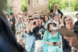 Matrimonio, sposi, marito e moglie, bomboniere, cerimonia, ricevimento, abito, confettata, anelli, promesse, bouquet, taglio torta, brindisi, damigelle, invitati, bacio, ballo, festa nuziale, fotografo, wedding